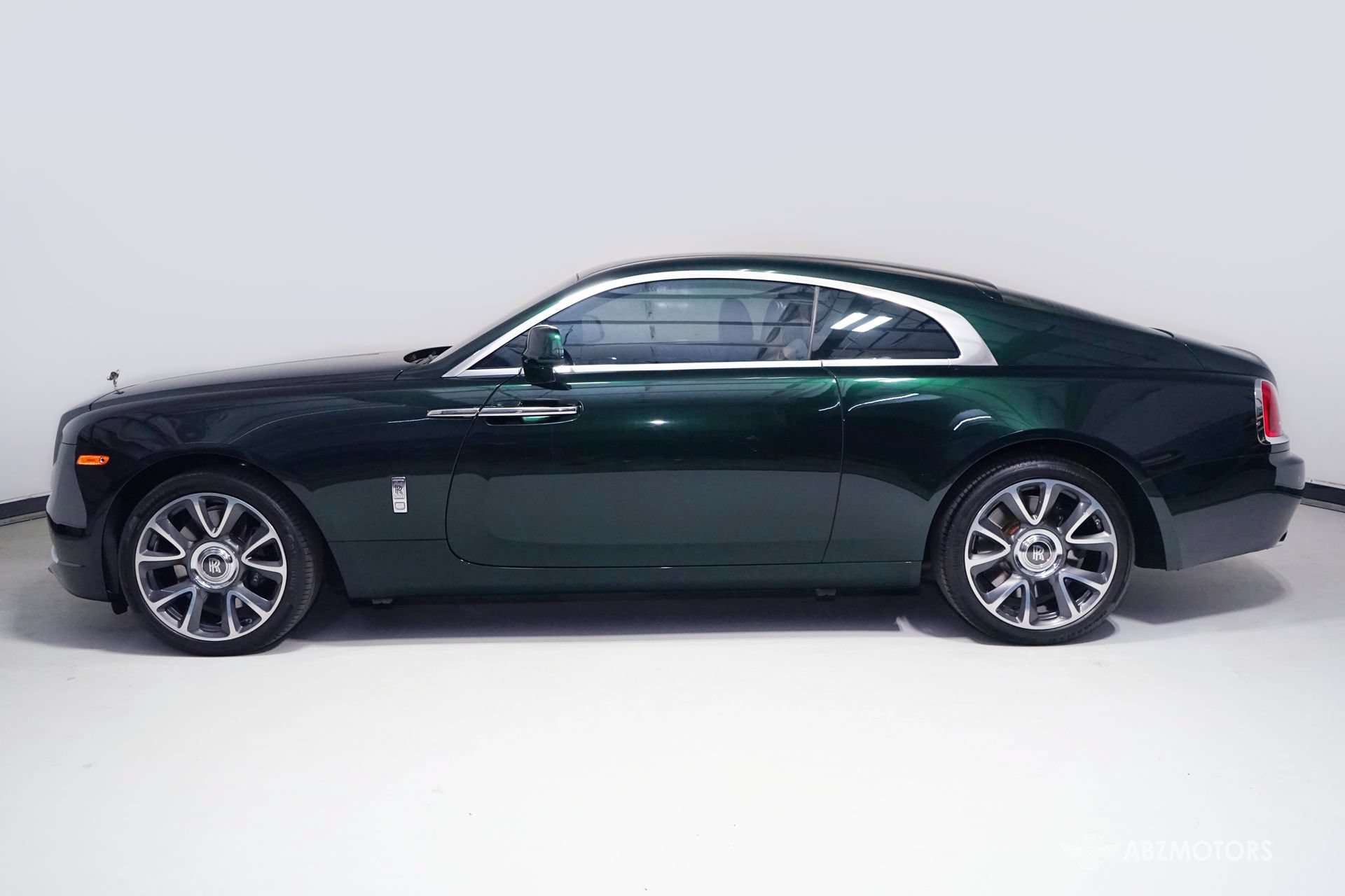 Used 2019 Rolls-Royce Wraith RWD image 4