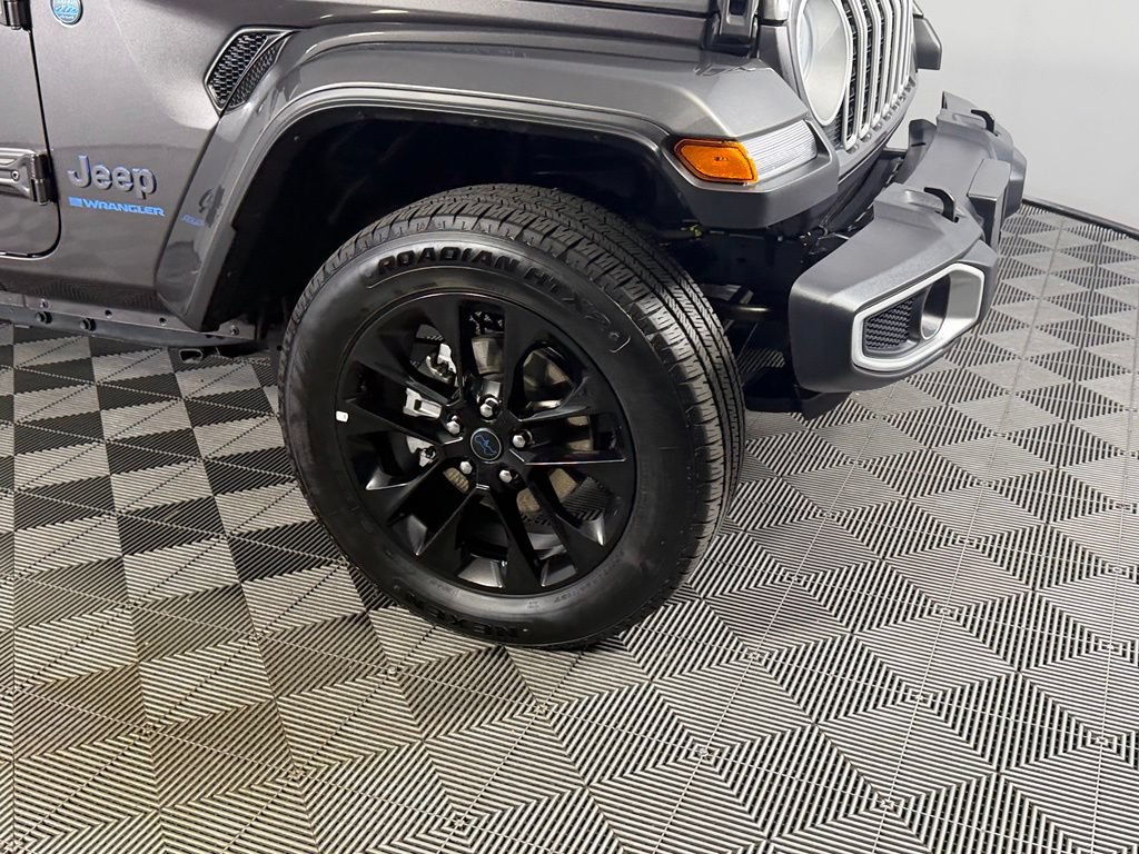 Certified 2025 Jeep Wrangler Unlimited Sahara w/ Safety Group AWD/4WD image 12
