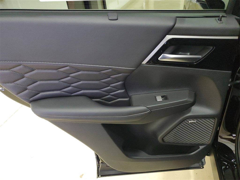 New 2025 Mitsubishi Outlander SEL image 12