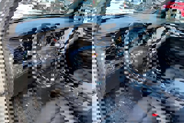 Used 2025 Cadillac XT6 Premium Luxury image 14