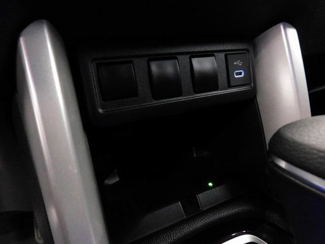 Used 2025 Toyota Corolla Cross AWD Hybrid image 34