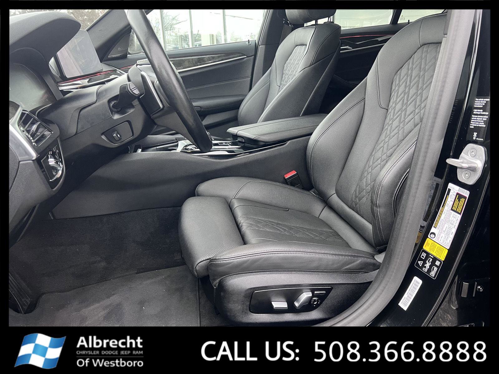 Used 2021 BMW 530i xDrive w/ Premium Package image 10