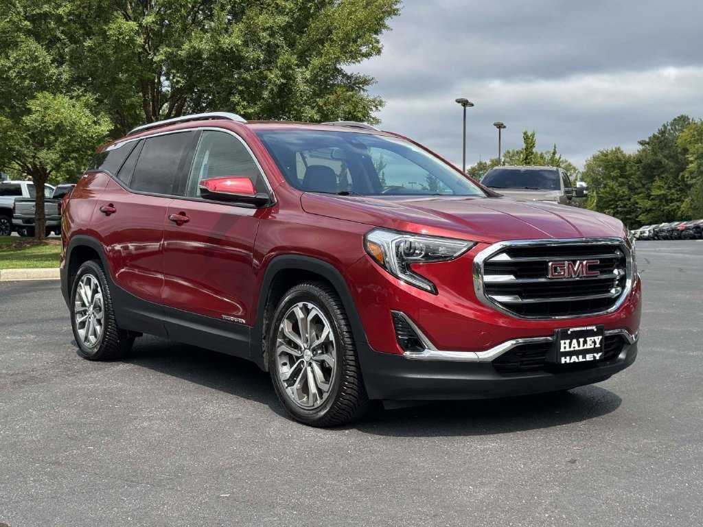 Used 2021 GMC Terrain SLT w/ Infotainment Package II FWD image 2