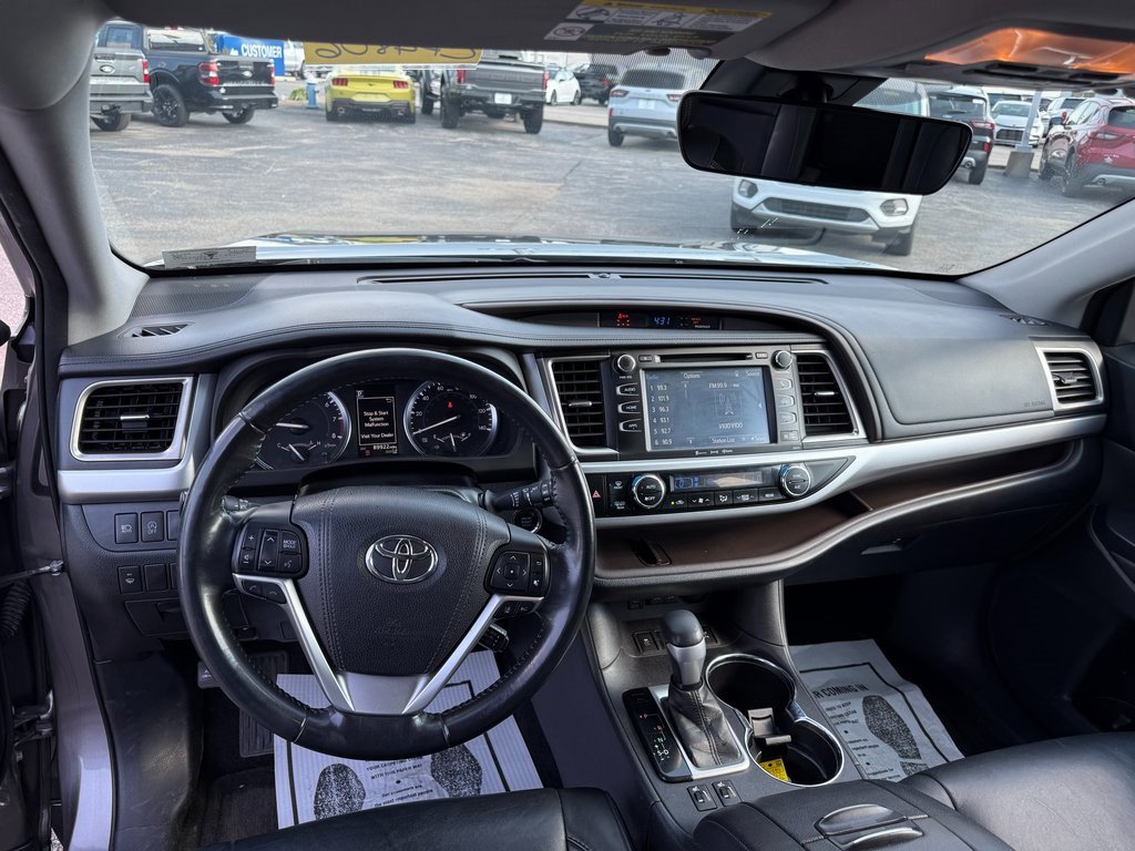 Used 2017 Toyota Highlander XLE image 15