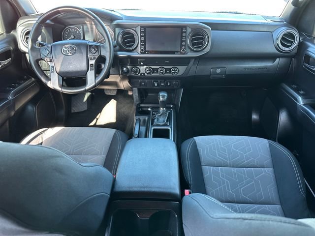 Used 2020 Toyota Tacoma TRD Off-Road AWD/4WD image 14