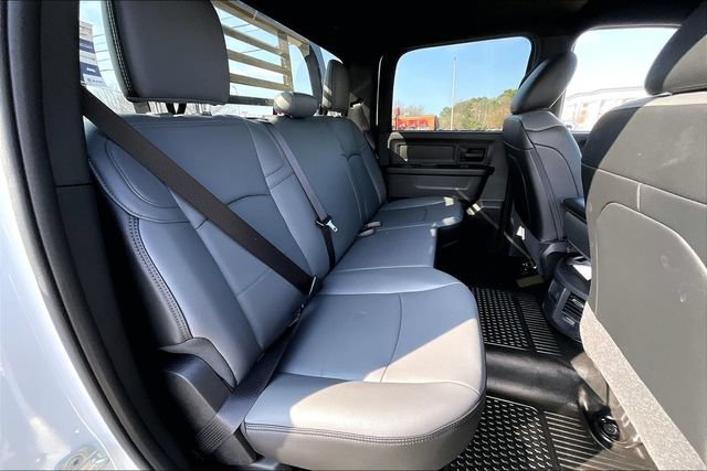 New 2024 RAM 5500 Tradesman w/ Chrome Appearance Group AWD/4WD image 18
