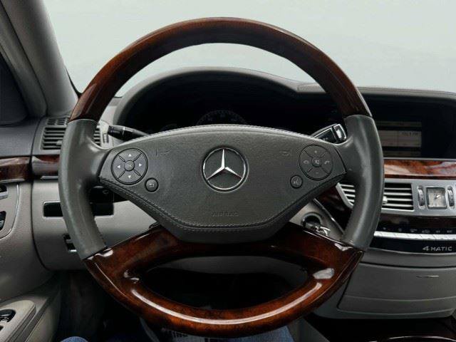 Used 2012 Mercedes-Benz S 550 4MATIC image 30