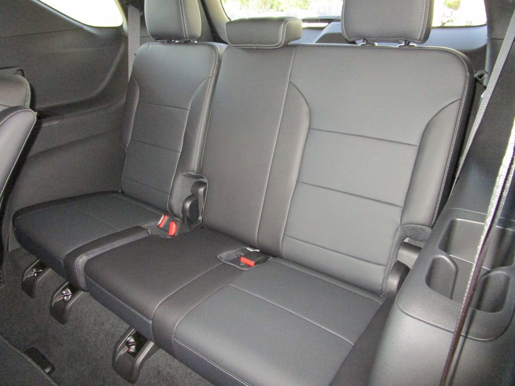 New 2026 Chevrolet Traverse LT w/ Driver Confidence Package image 17