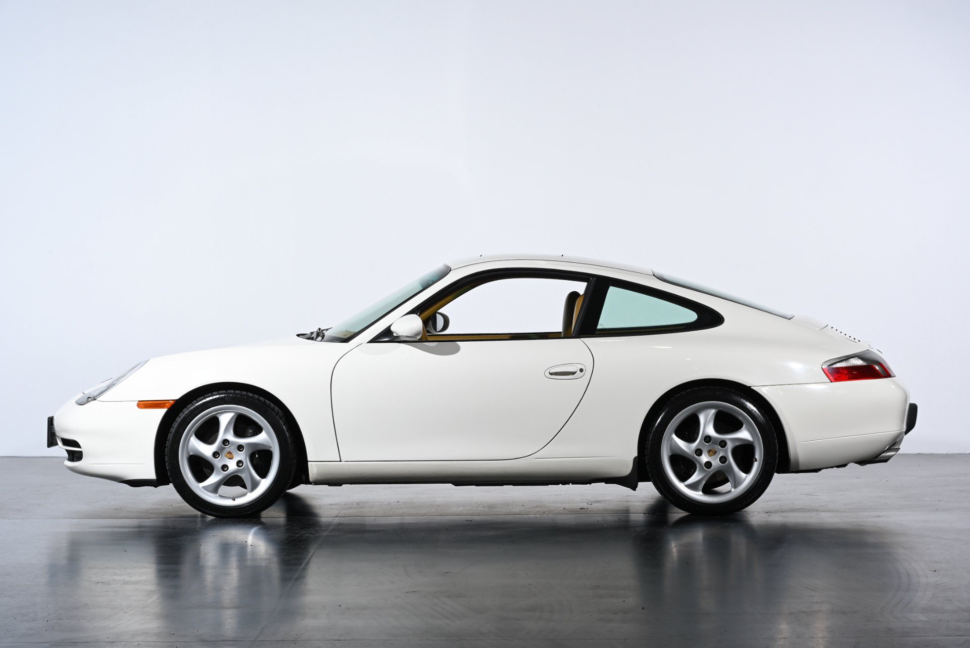 Used 2001 Porsche 911 Carrera RWD image 11