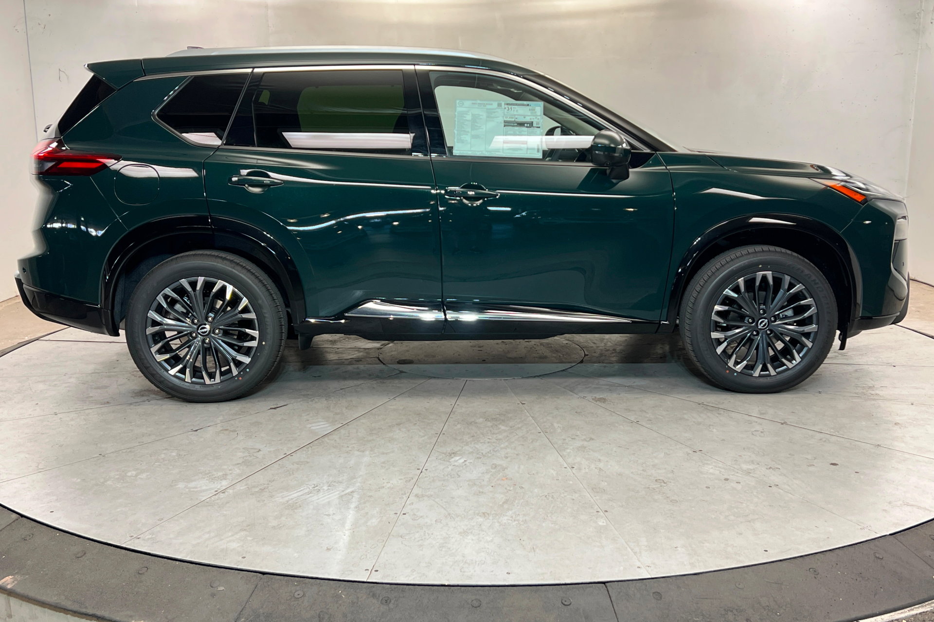 New 2026 Nissan Rogue Platinum w/ Platinum Premium Package image 6