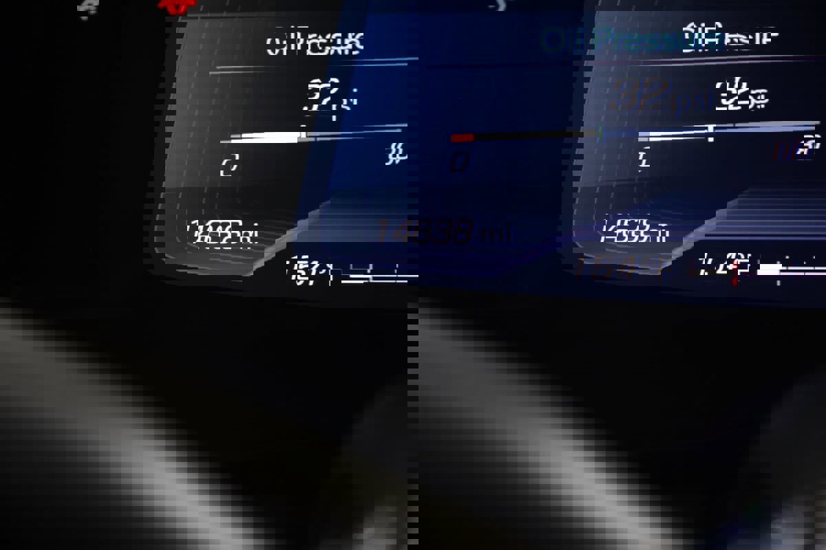 Used 2020 Chevrolet Corvette Stingray Premium Cpe w/ 3LT Preferred Equipment Group image 63