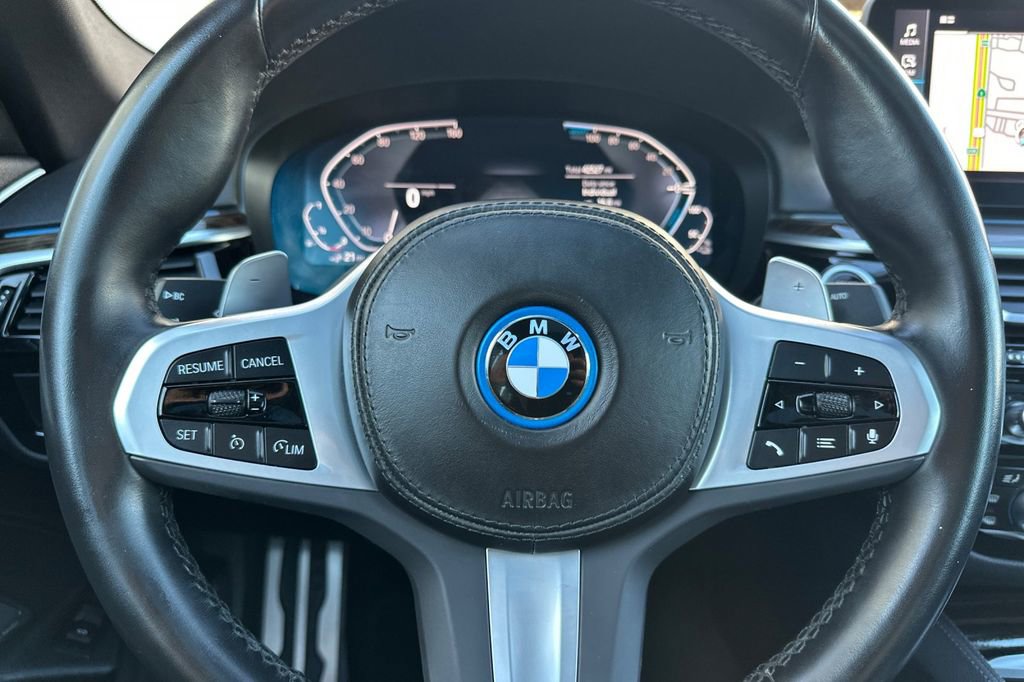 Used 2023 BMW 530e w/ Executive Package image 26