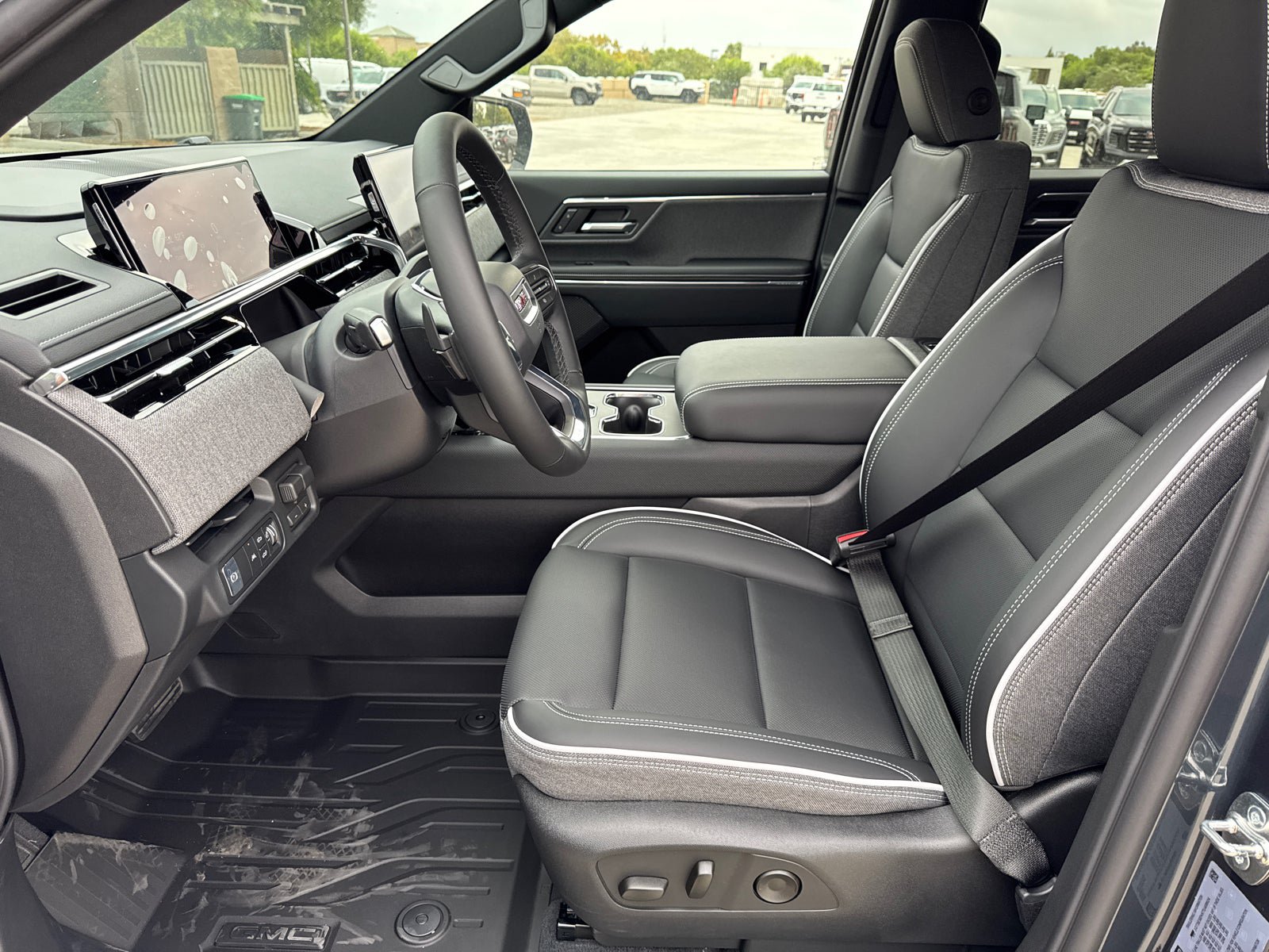 Used 2026 GMC Sierra EV Elevation AWD/4WD image 26