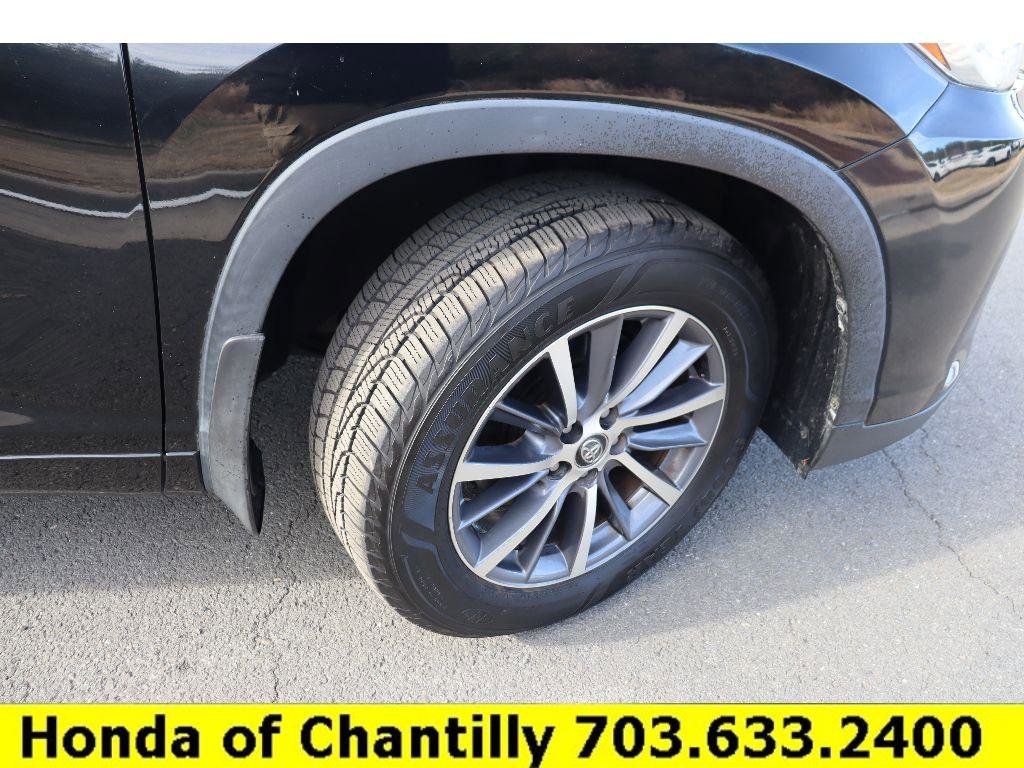 Used 2017 Toyota Highlander XLE image 31