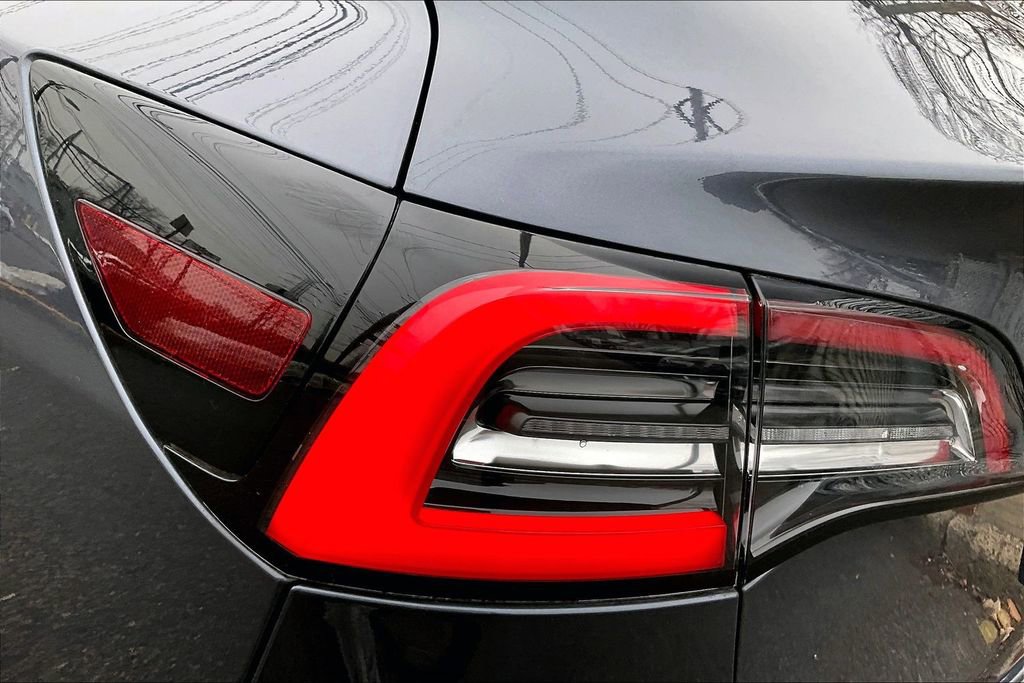 Used 2020 Tesla Model 3 Long Range image 23