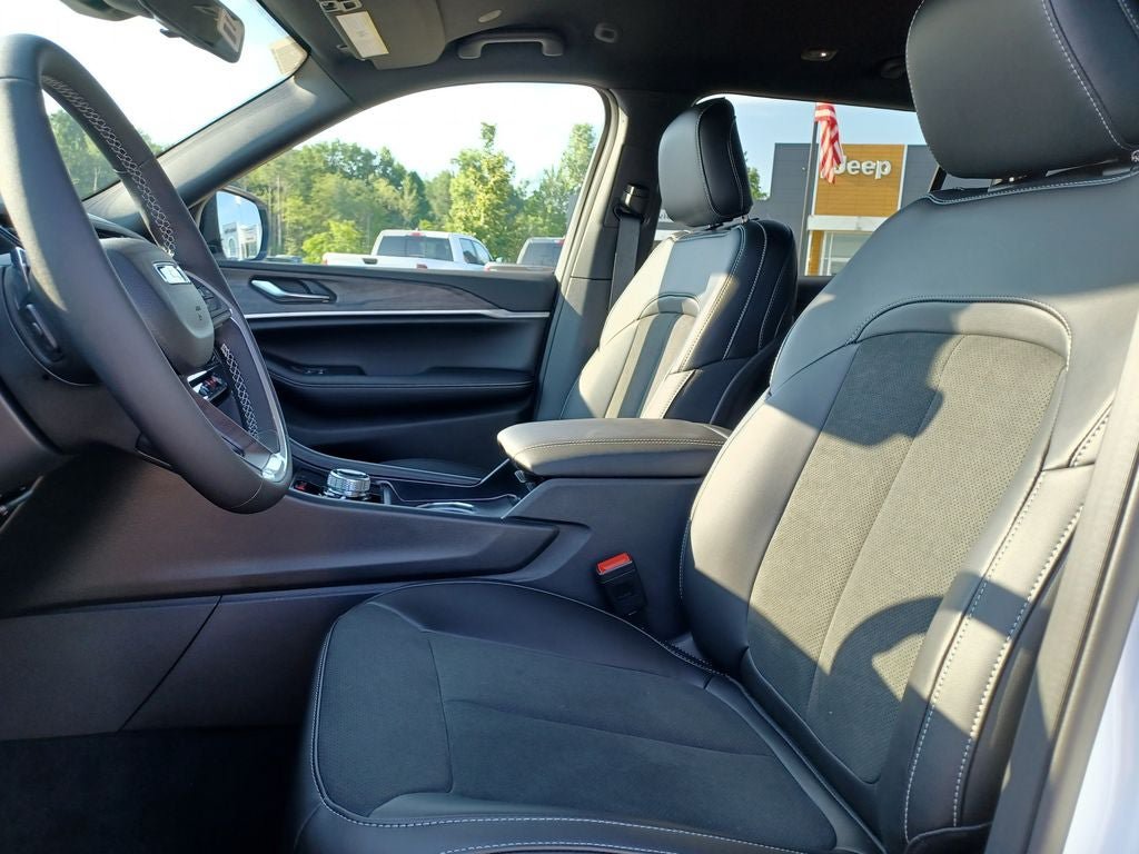 New 2026 Jeep Grand Cherokee L 4WD image 7