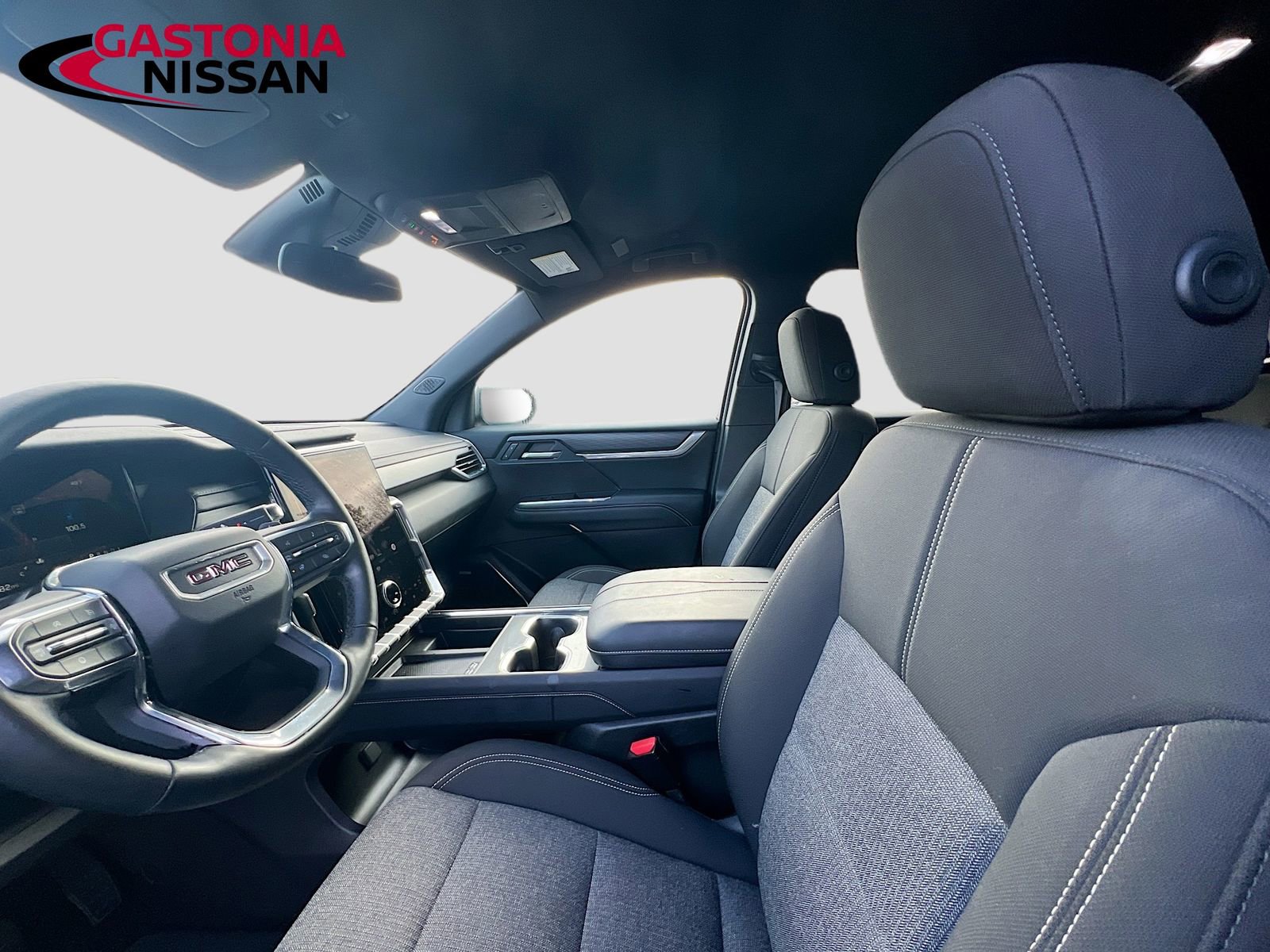 Used 2025 GMC Acadia Elevation image 29