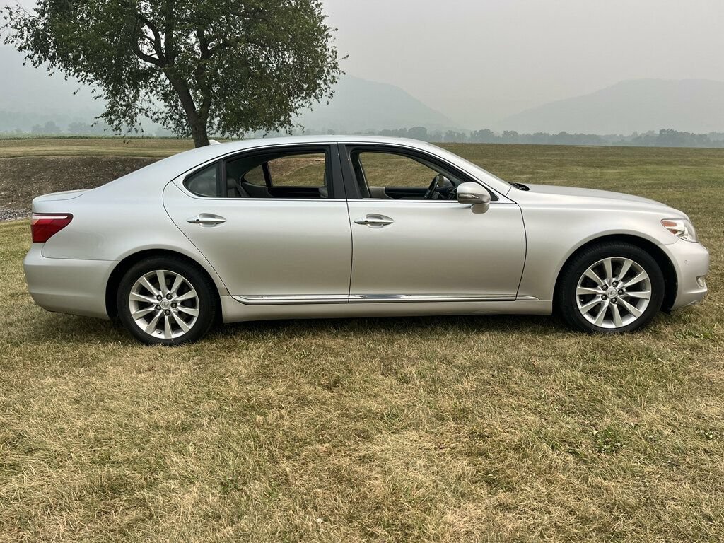 Used 2011 Lexus LS 460 L w/ Luxury Pkg AWD/4WD image 2