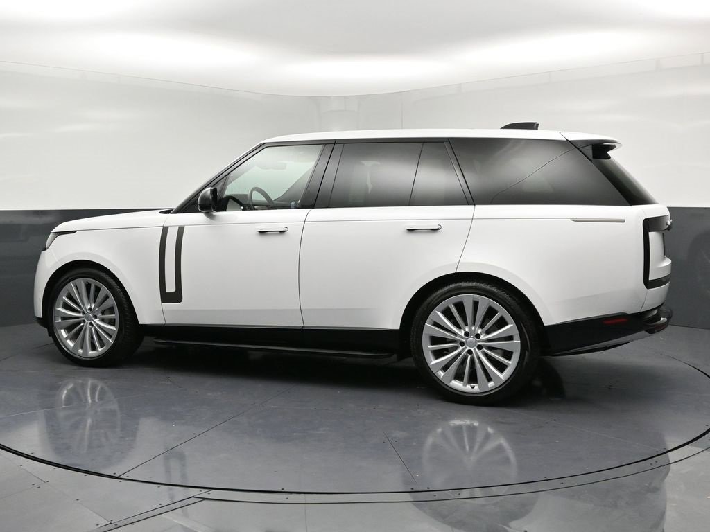 Used 2024 Land Rover Range Rover SE image 31