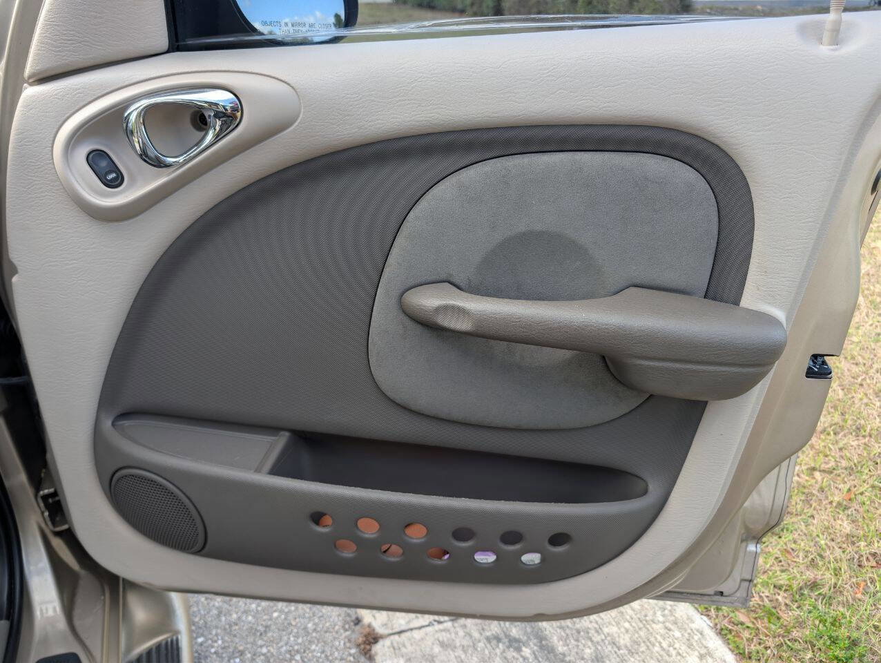 Used 2004 Chrysler PT Cruiser Limited image 14