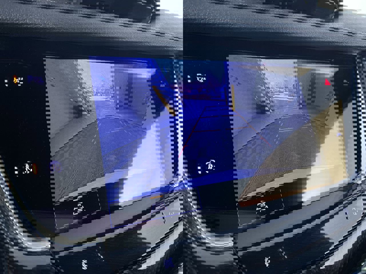 Certified 2023 Cadillac XT6 Premium Luxury image 6