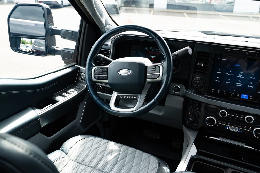 Used 2023 Ford F350 Limited w/ FX4 Off-Road Package AWD/4WD image 10