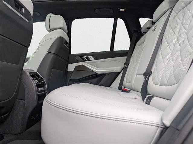 Used 2026 BMW X5 xDrive40i w/ Climate Comfort Package image 17