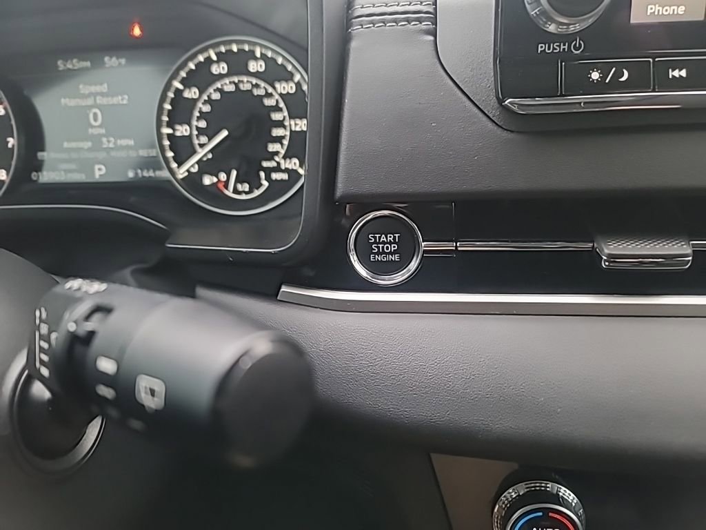 Used 2024 Mitsubishi Outlander ES image 19