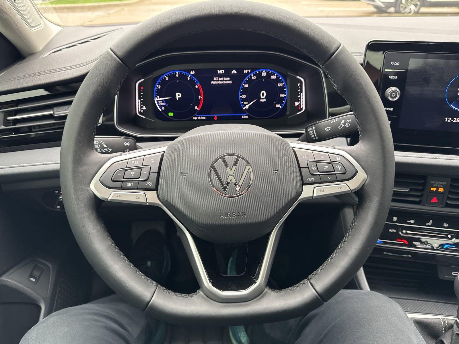 New 2026 Volkswagen Jetta SEL FWD image 9