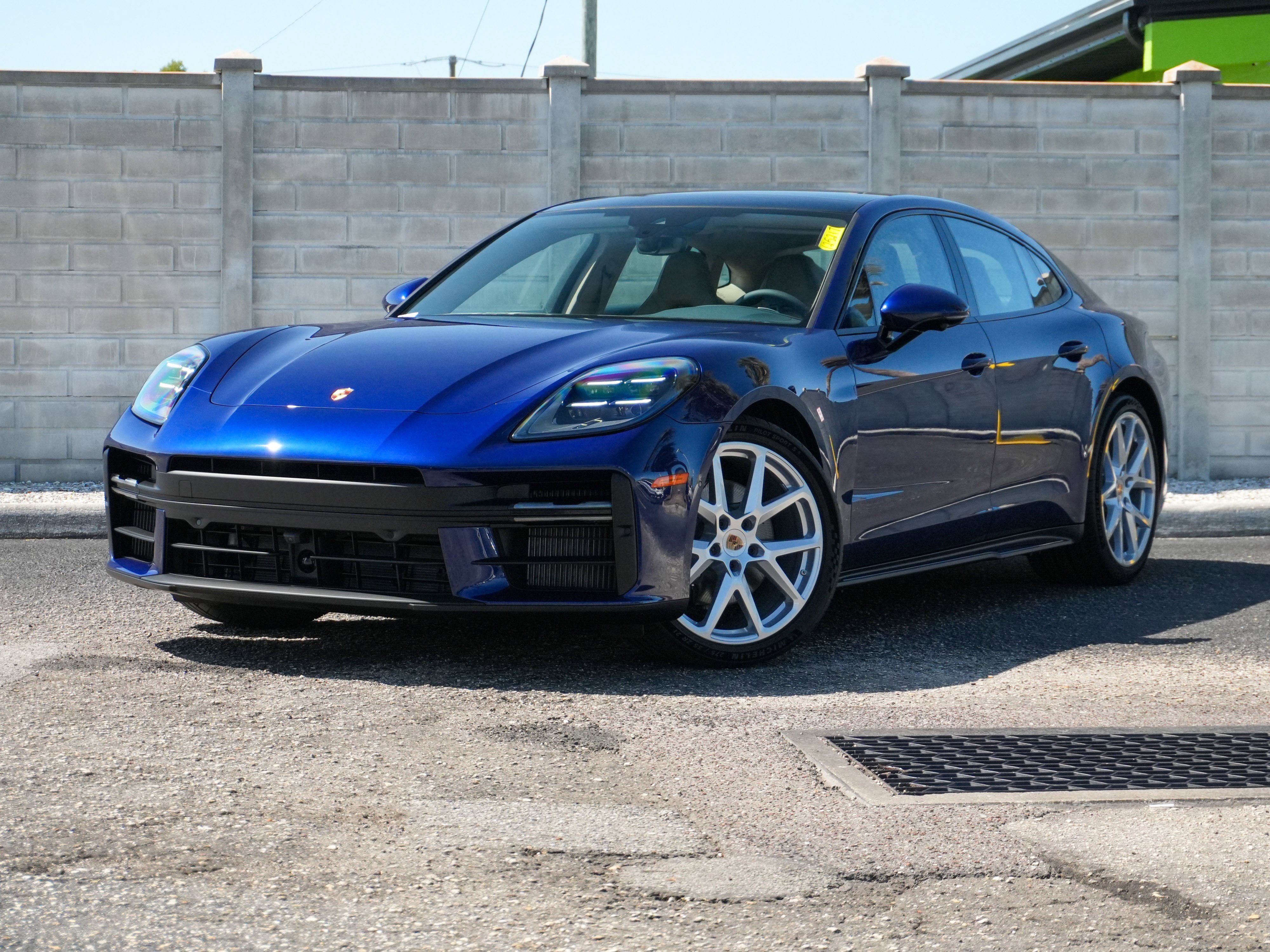 New 2025 Porsche Panamera 4