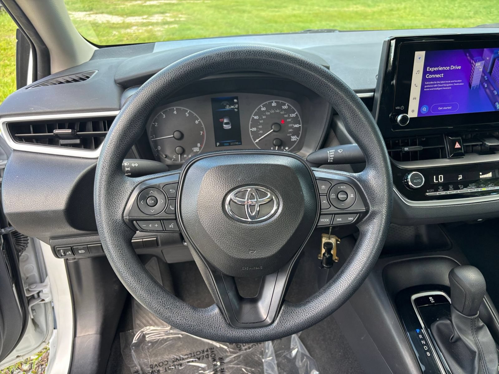 Used 2025 Toyota Corolla LE FWD image 26