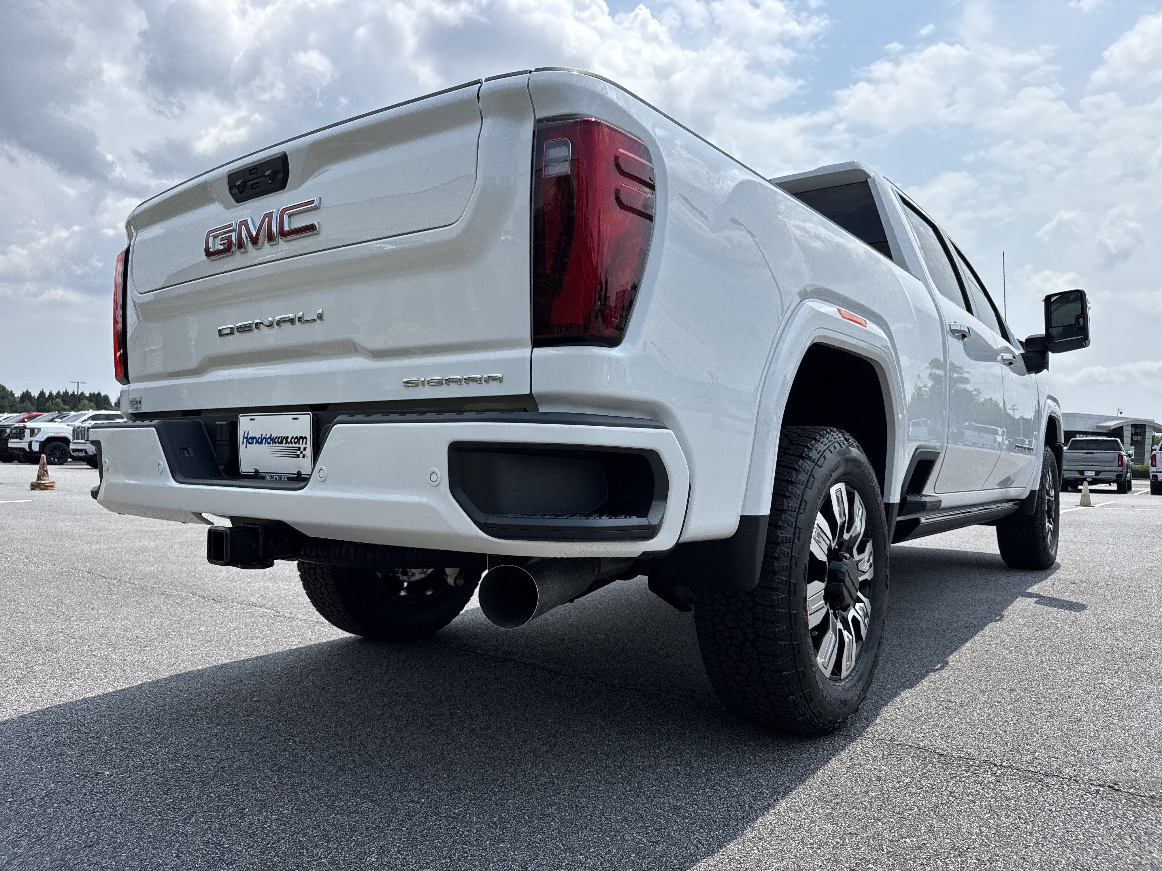 New 2026 GMC Sierra 2500 Denali w/ Denali Reserve Package AWD/4WD image 10