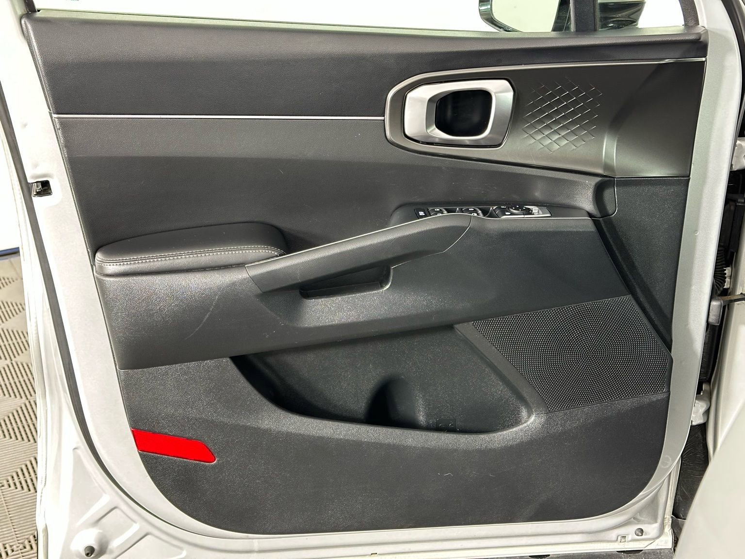Used 2022 Kia Sorento S FWD image 37