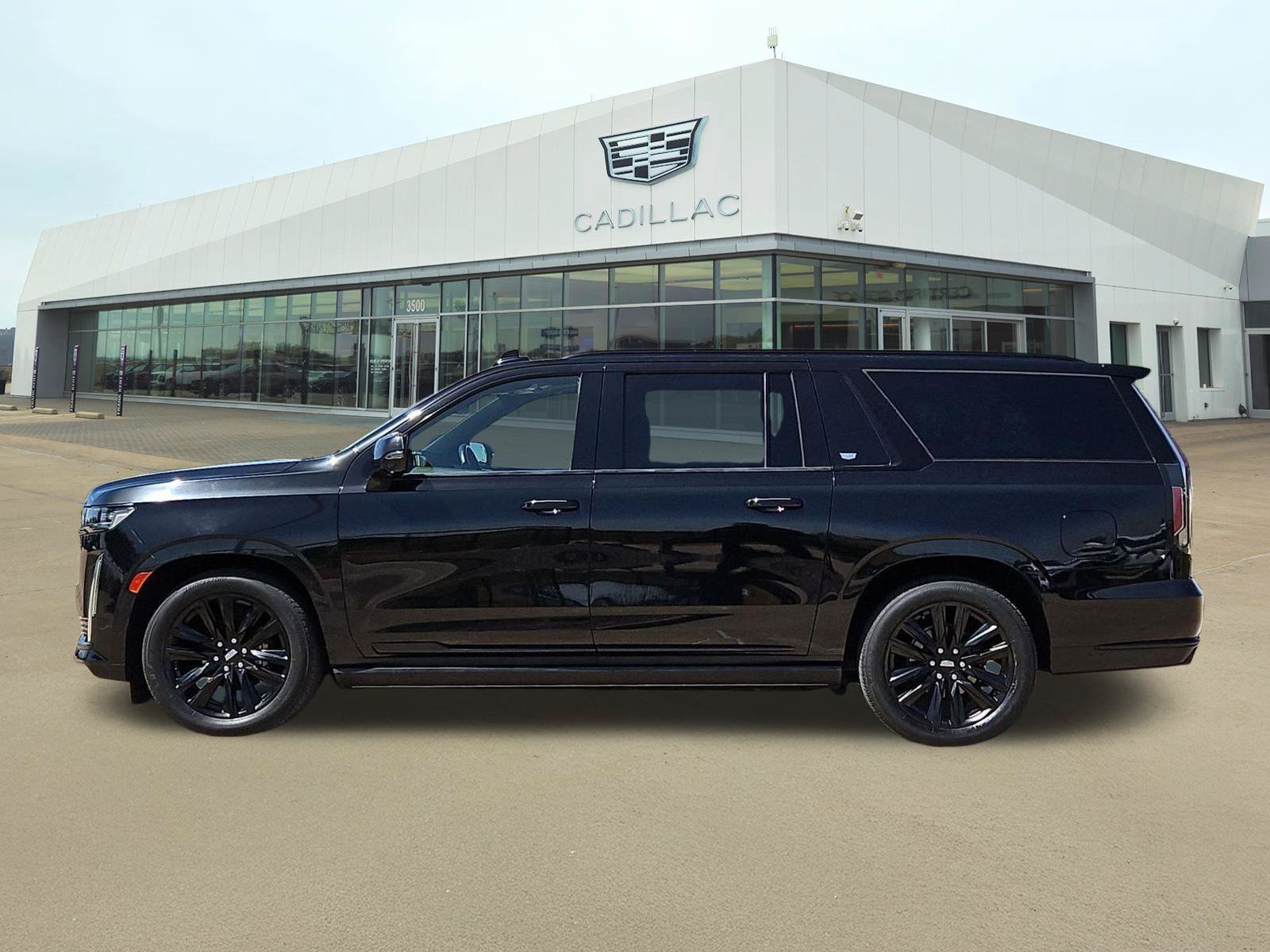Used 2021 Cadillac Escalade ESV Sport w/ Driver Assist Tech Package AWD/4WD image 3