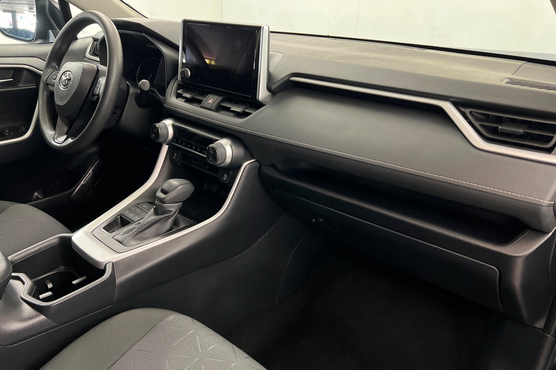 Certified 2025 Toyota RAV4 XLE AWD/4WD image 25