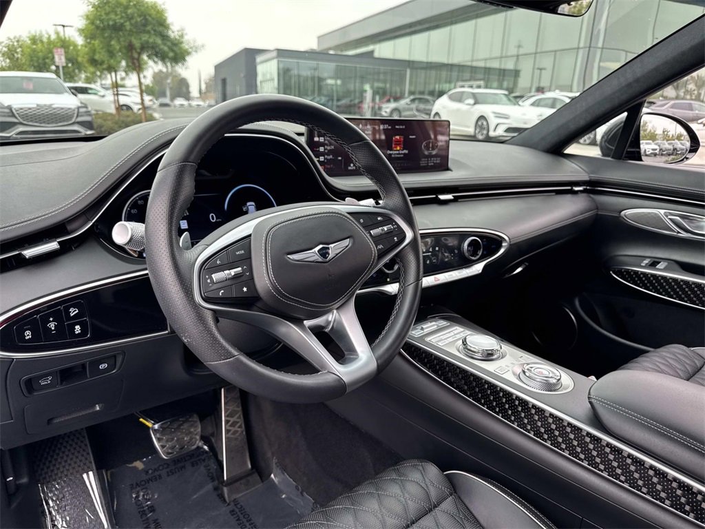 Used 2025 Genesis GV70 3.5T Sport w/ Sport Prestige Package image 13