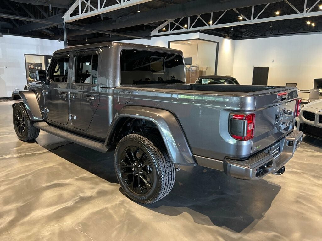 Used 2021 Jeep Gladiator Overland AWD/4WD image 7