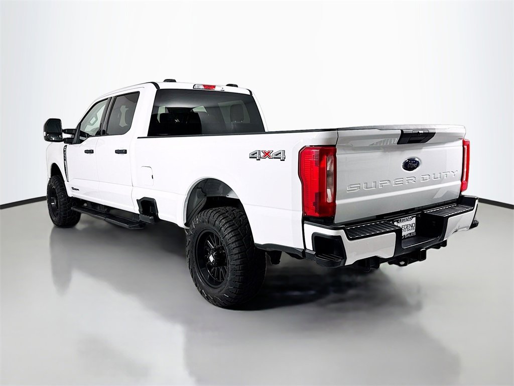 Used 2023 Ford F350 XLT image 8