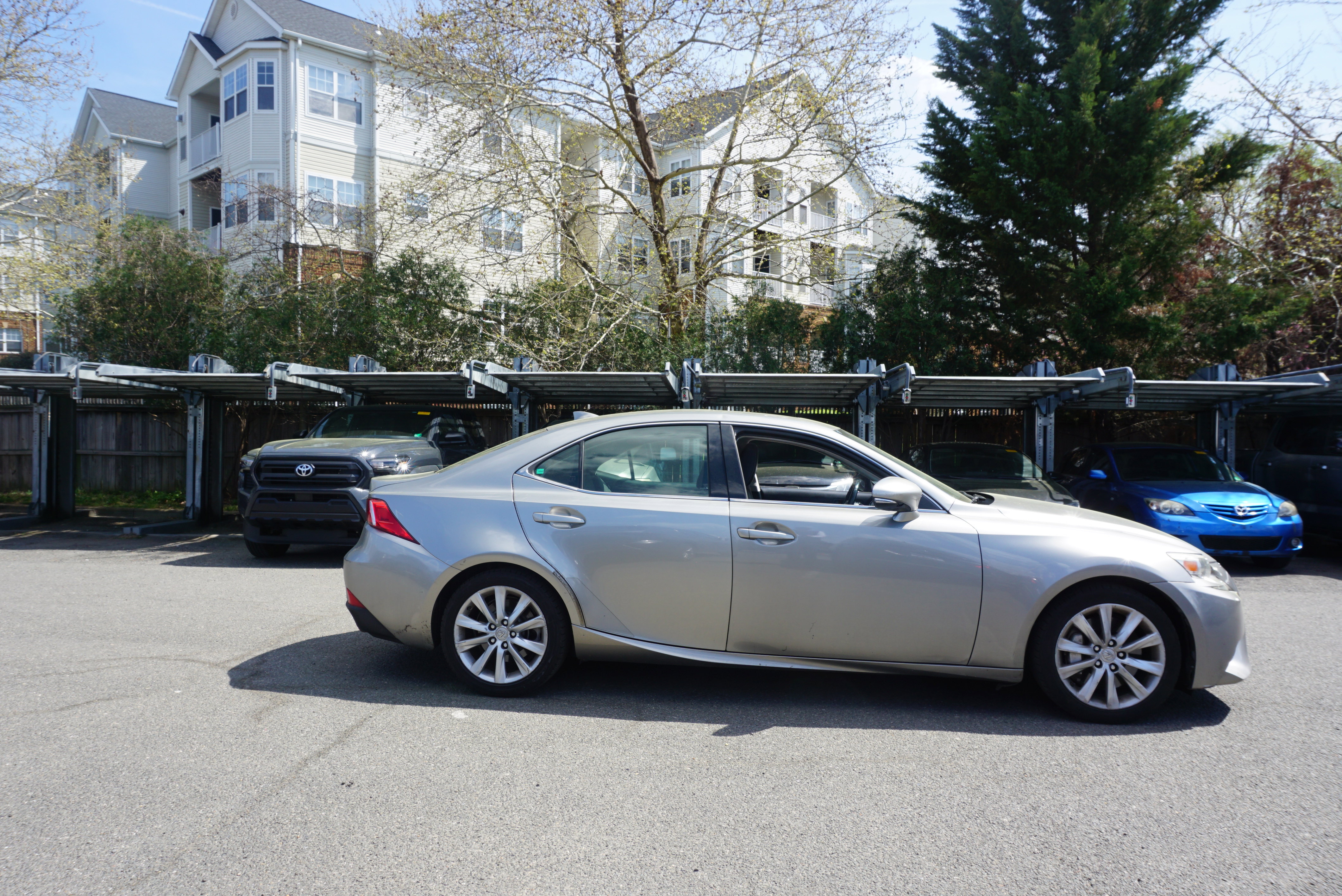 Used 2016 Lexus IS 200t image 3