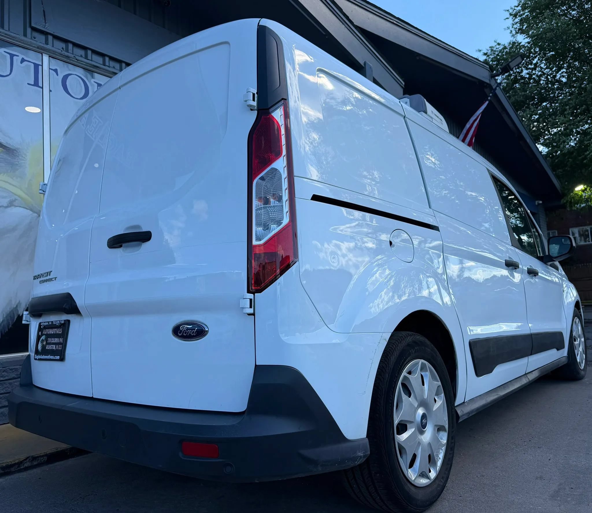 Used 2018 Ford Transit Connect XLT FWD image 3