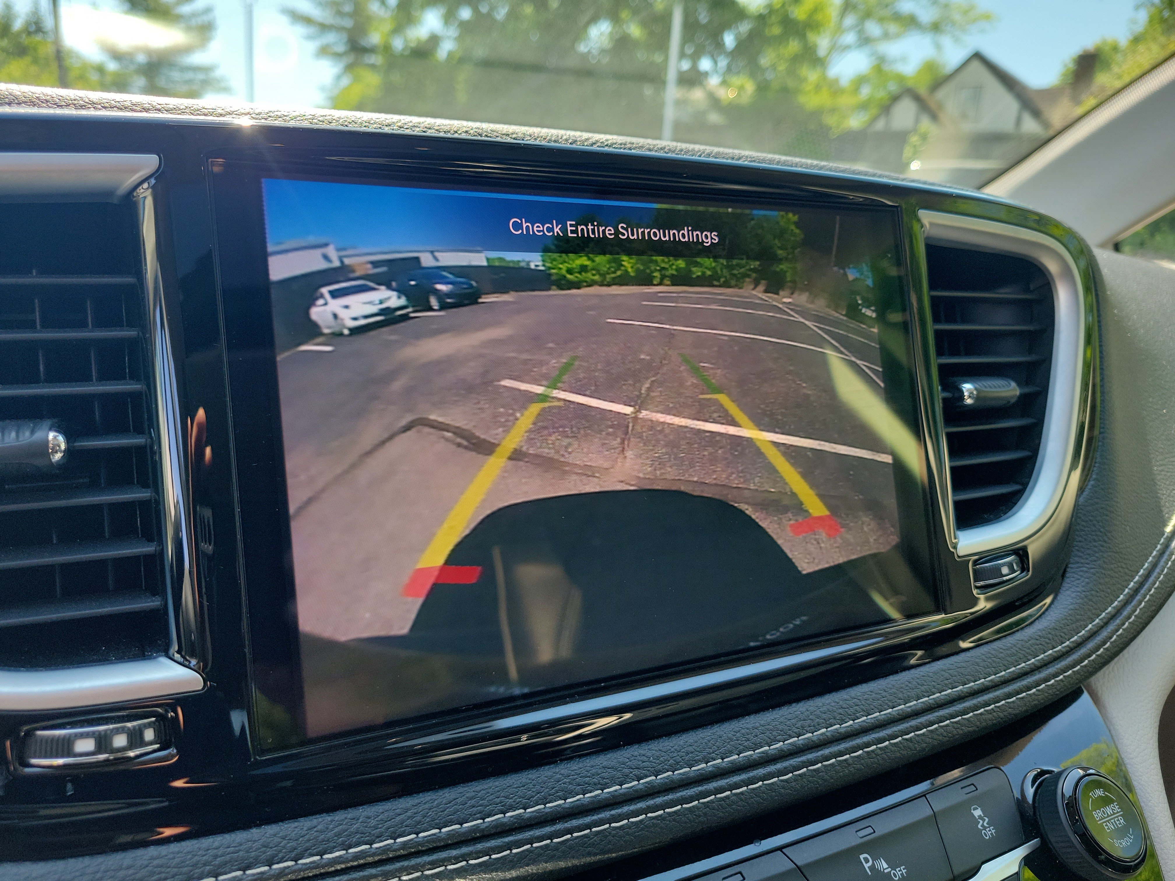 Used 2023 Chrysler Pacifica Limited FWD image 30