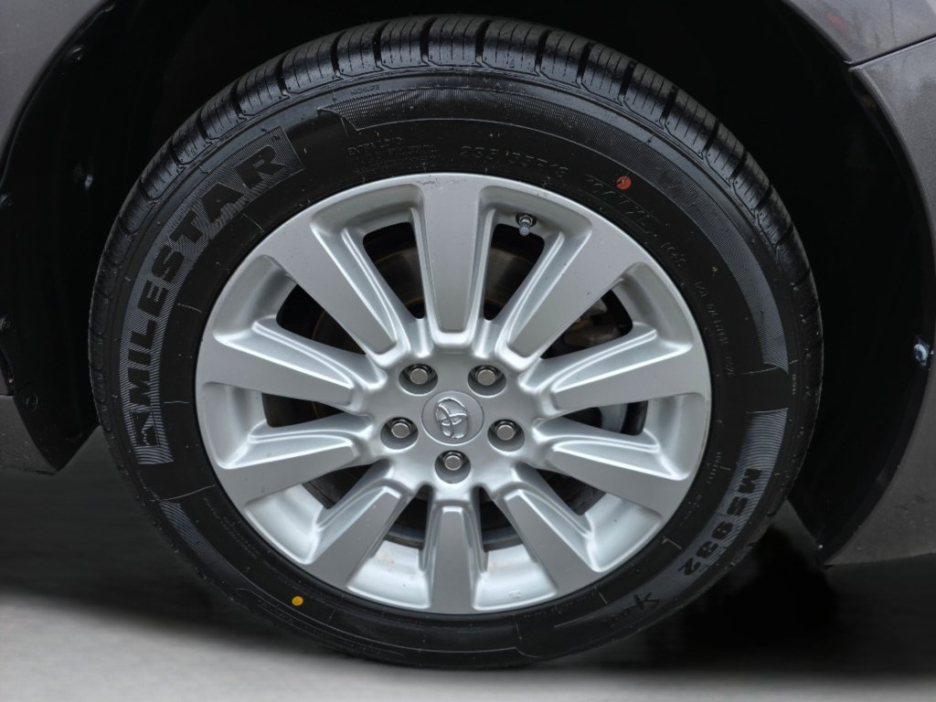 Used 2015 Toyota Sienna Limited Premium AWD/4WD image 37