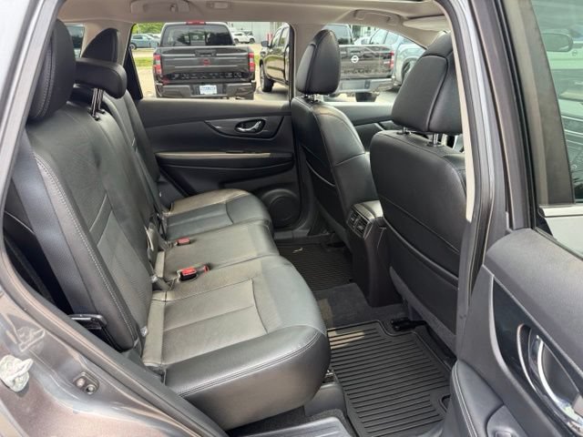 Used 2016 Nissan Rogue SL w/ SL Premium Package AWD/4WD image 27