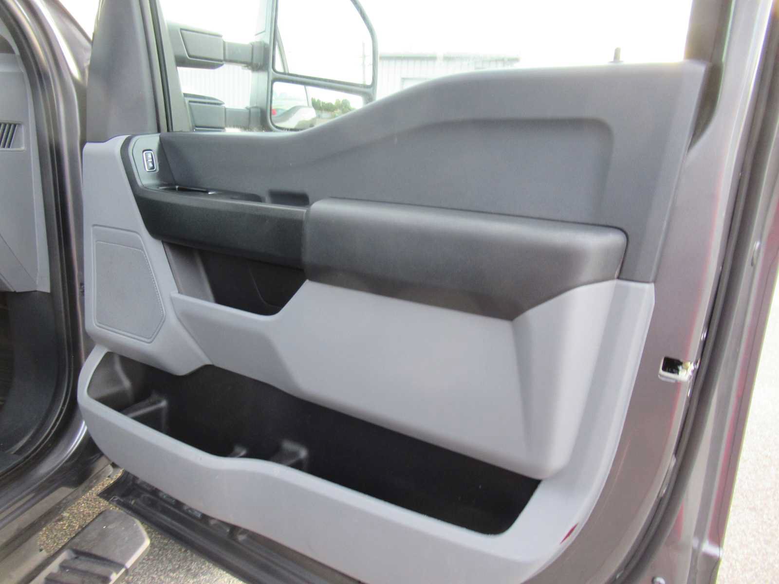 Used 2025 Ford F350 XL w/ XL Off-Road Package AWD/4WD image 13