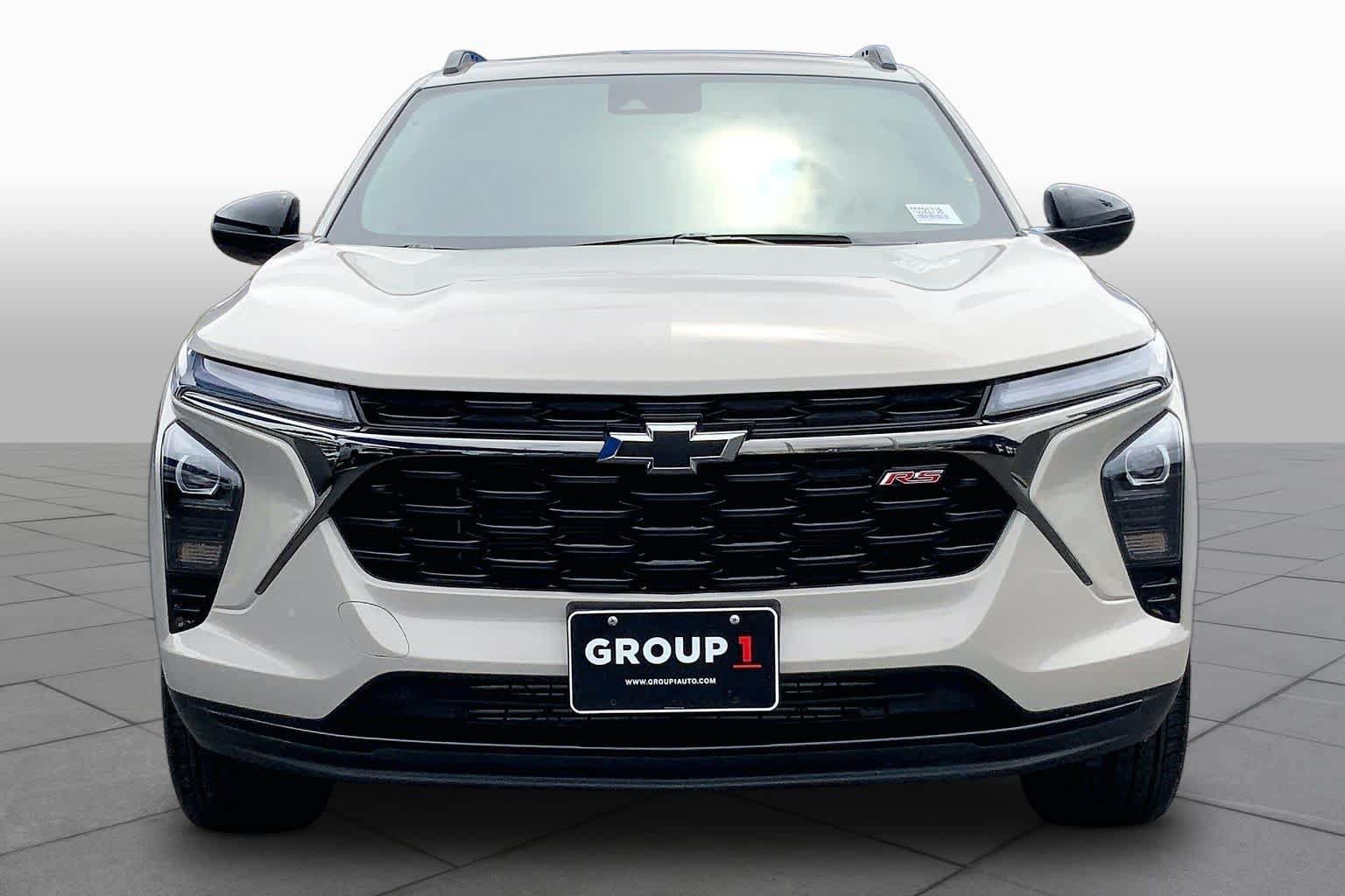 Certified 2026 Chevrolet Trax RS w/ Sunroof Package FWD image 4