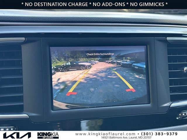 Used 2023 Chrysler Voyager LX FWD image 4