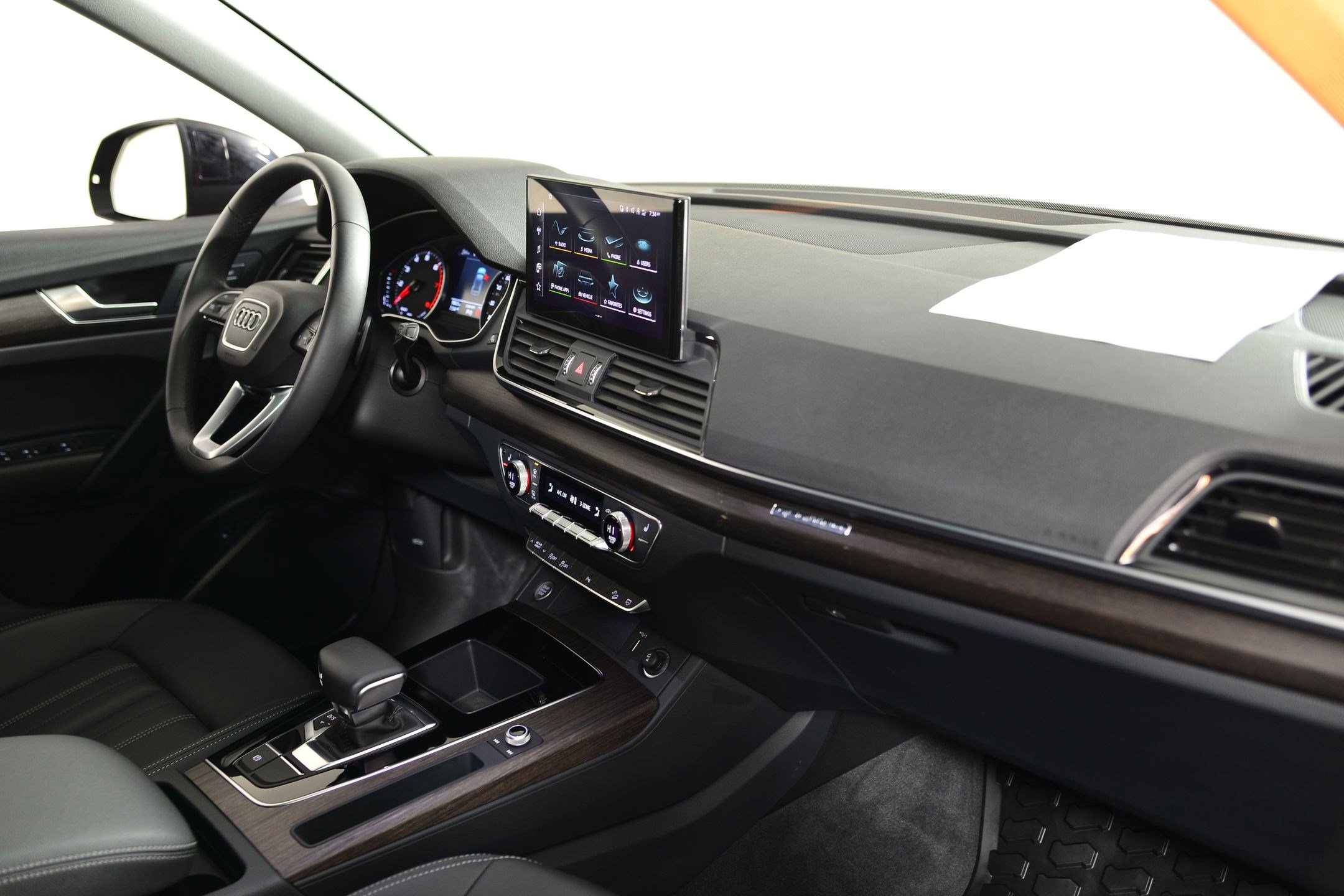 Certified 2024 Audi Q5 2.0T Premium w/ Convenience Package image 20