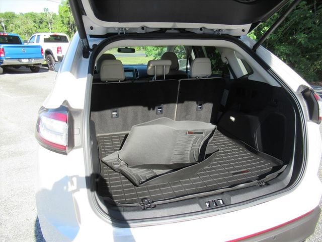 Used 2016 Ford Edge Titanium w/ Equipment Group 301A FWD image 34