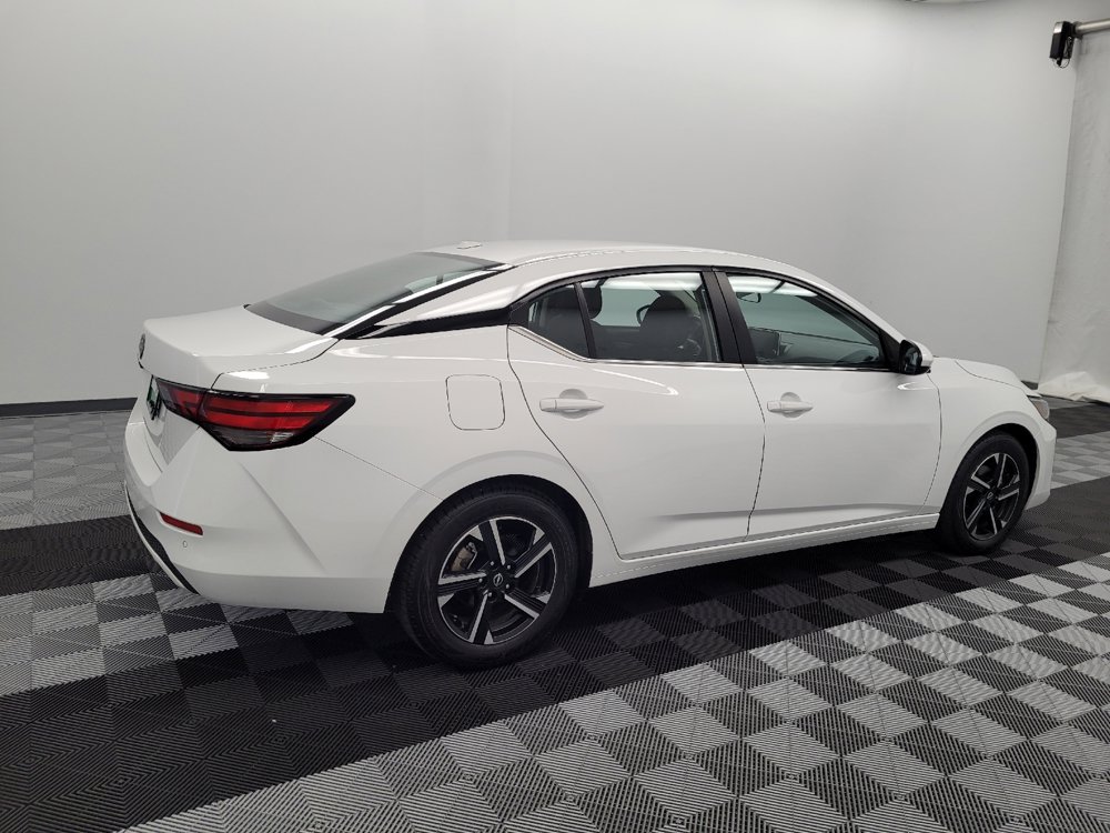 Used 2025 Nissan Sentra SV FWD image 10