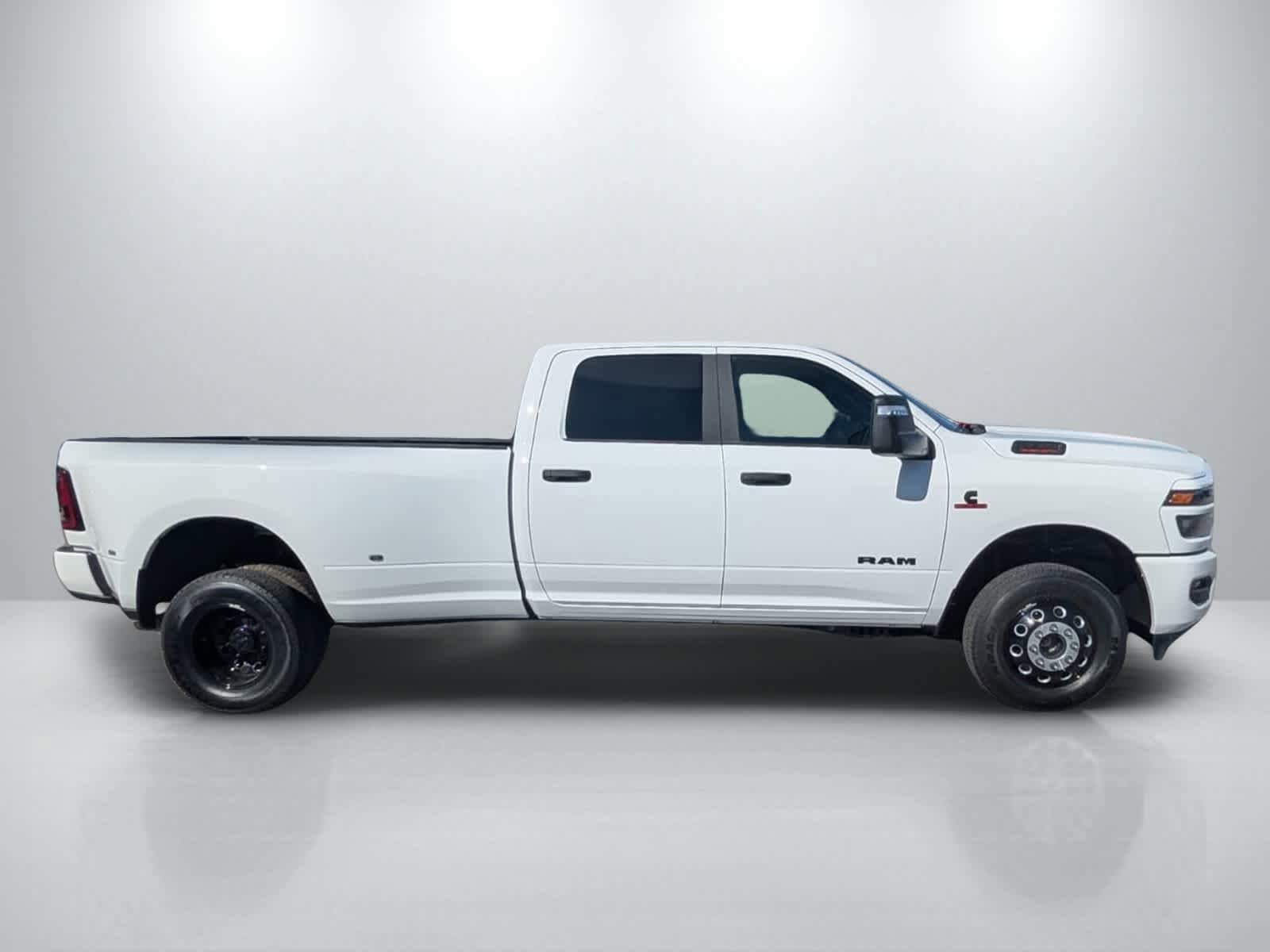 New 2026 RAM 3500 Big Horn AWD/4WD image 8